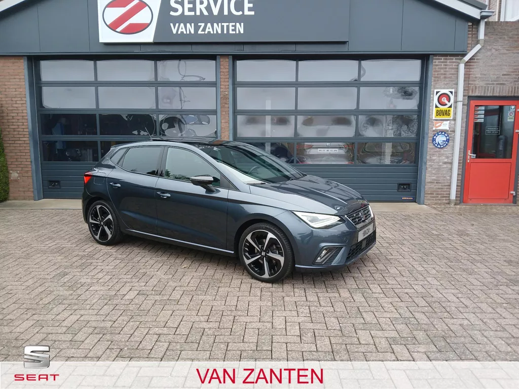 SEAT Ibiza 1.0 TSI (110pk) FR Plus Connect + Panoramadak + 18 inch + Camera etc. etc.