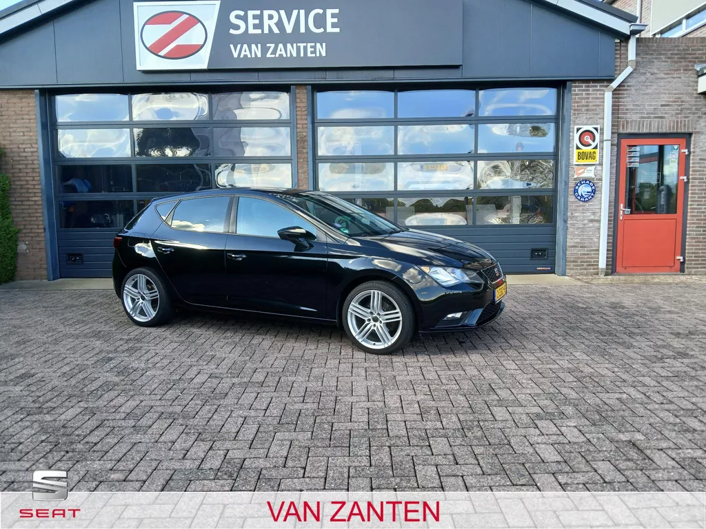 SEAT Leon 1.2 TSI Style + Navi + Trekhaak